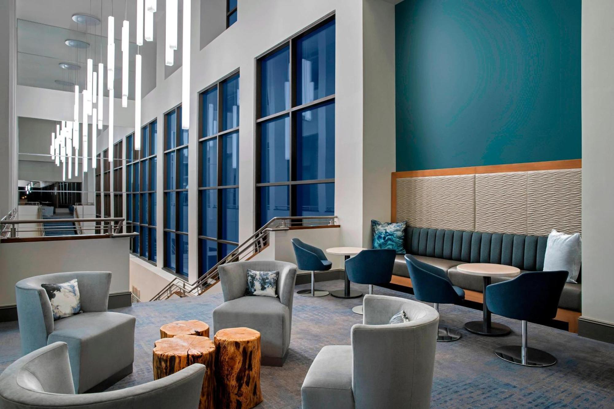Delta Hotels By Marriott Richmond Downtown Exteriör bild