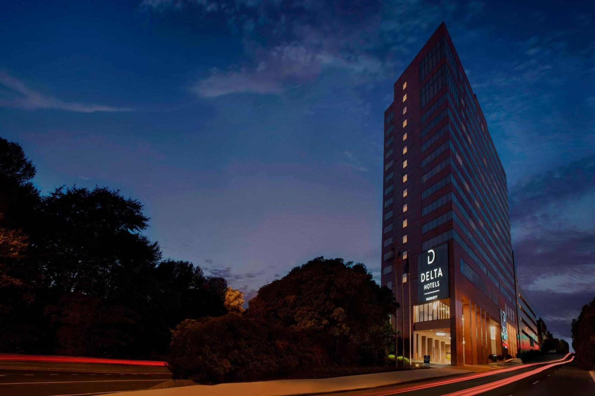 Delta Hotels By Marriott Richmond Downtown Exteriör bild